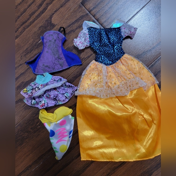 Monster High Catty Noir Doll and clothes - Picture 9 of 9